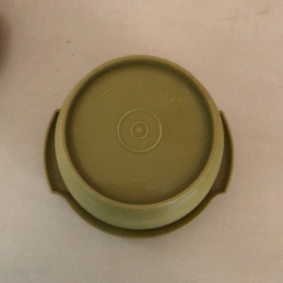 Vintage Tupperware mismatched covered storage bowls - Picture 10 of 12